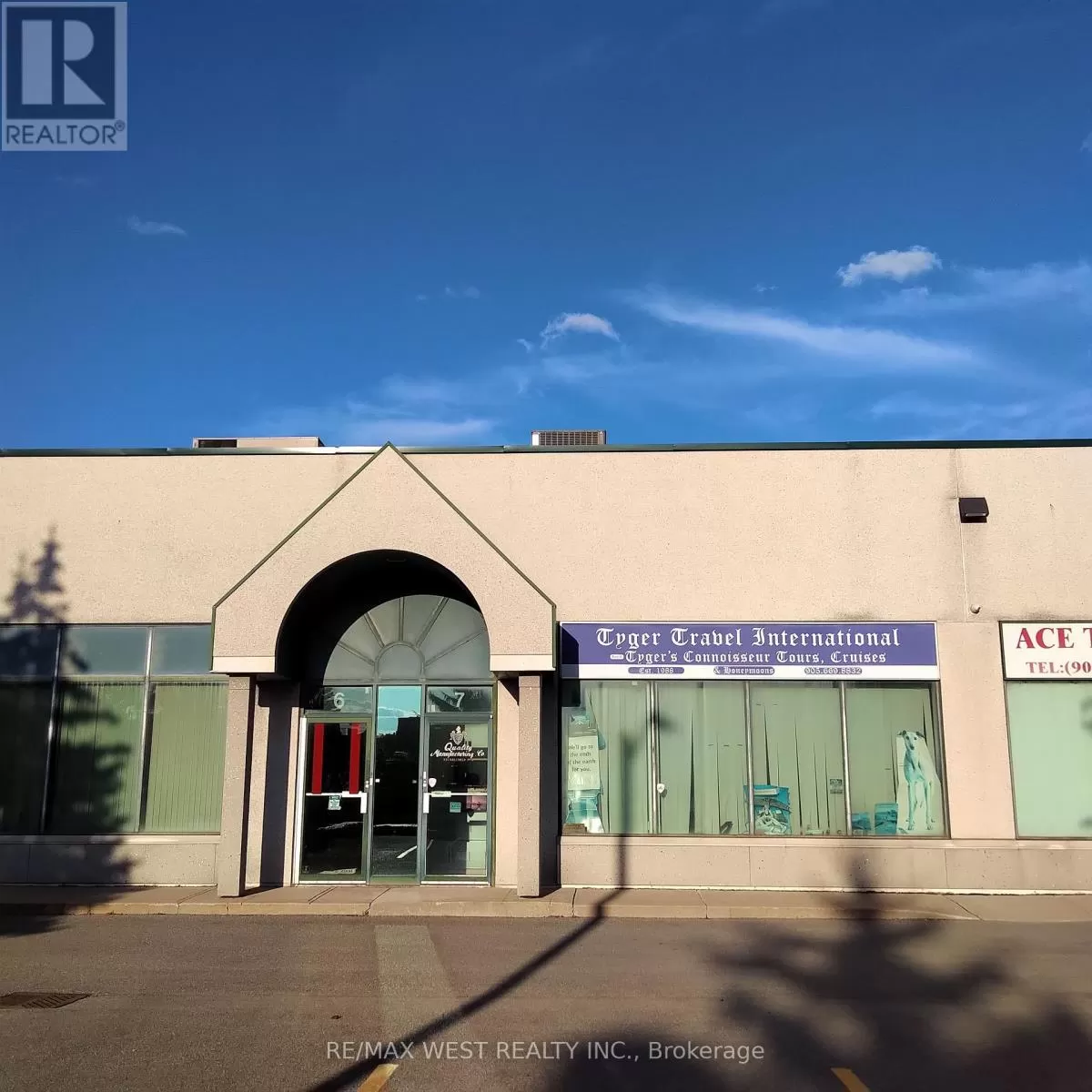 Unit 7 - 201 Spinnaker Way, Vaughan, Ontario L4K 4C6