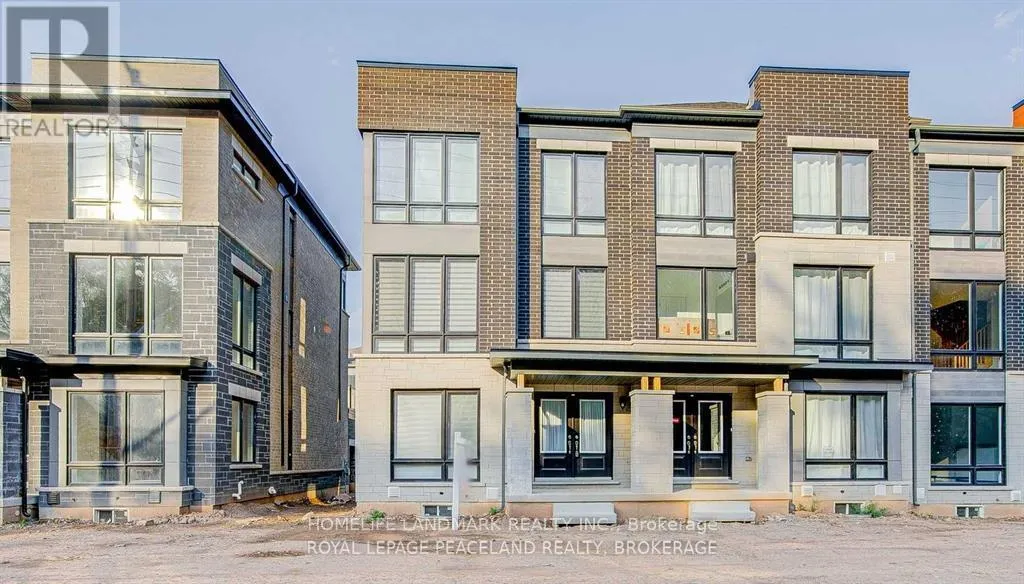 Row / Townhouse for rent: Unit 7 - 2485 Badger Crescent, Oakville, Ontario L6M 5L9