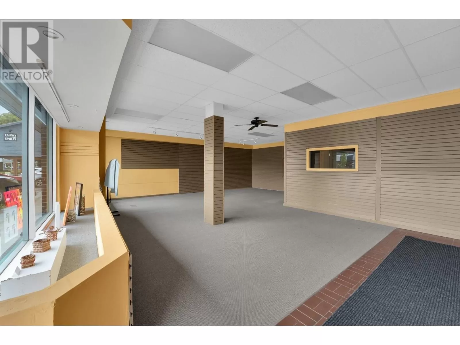 Unit B 5651 Cowrie Street, Sechelt, British Columbia V0N 3A0