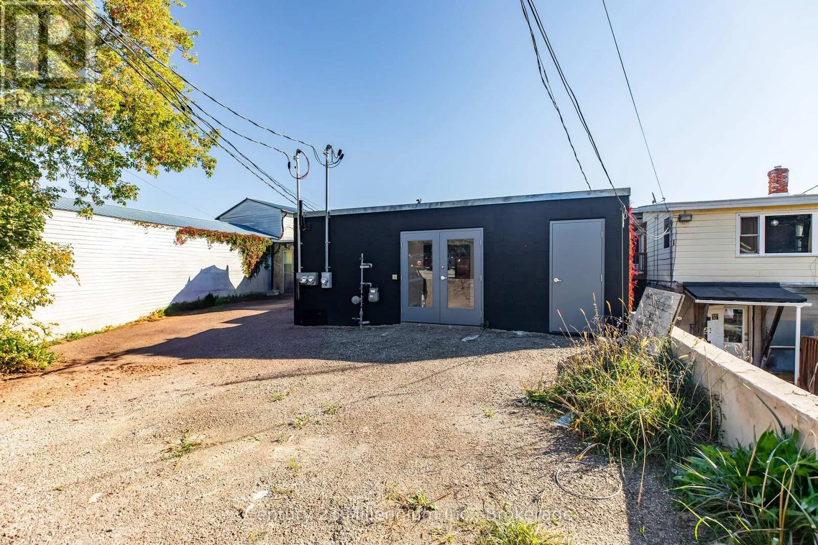 Offices for rent: Unit B - 612 Berford Street, South Bruce Peninsula, Ontario N0H 2T0