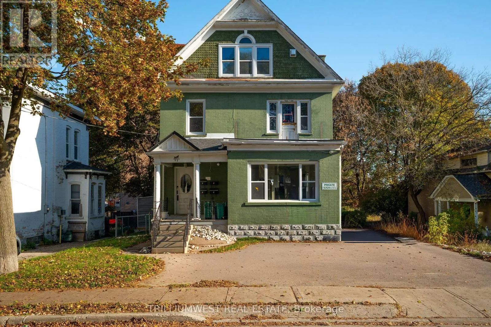 Fourplex for rent: Unit B (main) - 98 Church Street, Kitchener, Ontario N2G 2S2