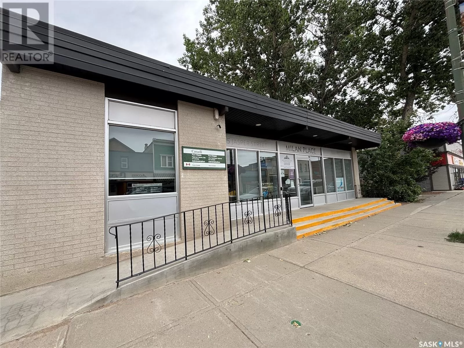 Offices for rent: Unit G 115 Jasper Street, Maple Creek, Saskatchewan S0N 1N0