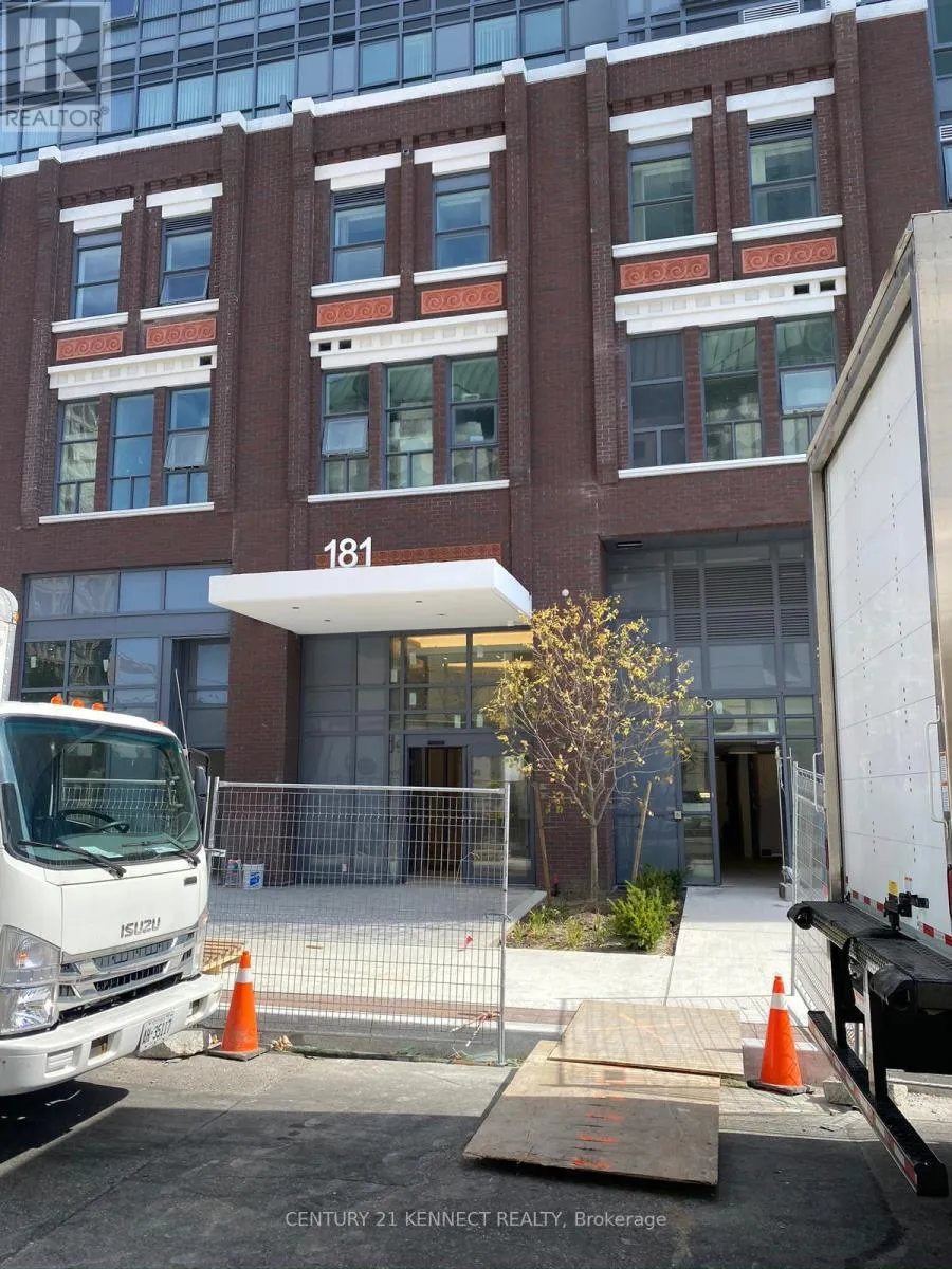 Apartment for rent: Uph02 - 181 Huron Street, Toronto, Ontario M5T 2B6