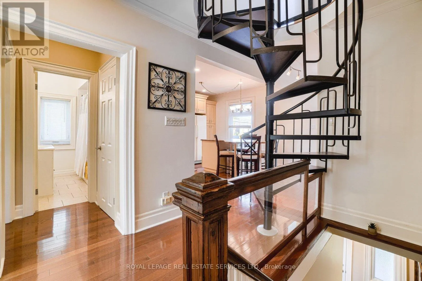 House for rent: Upper - 117 St Johns Road, Toronto, Ontario M6P 1V1