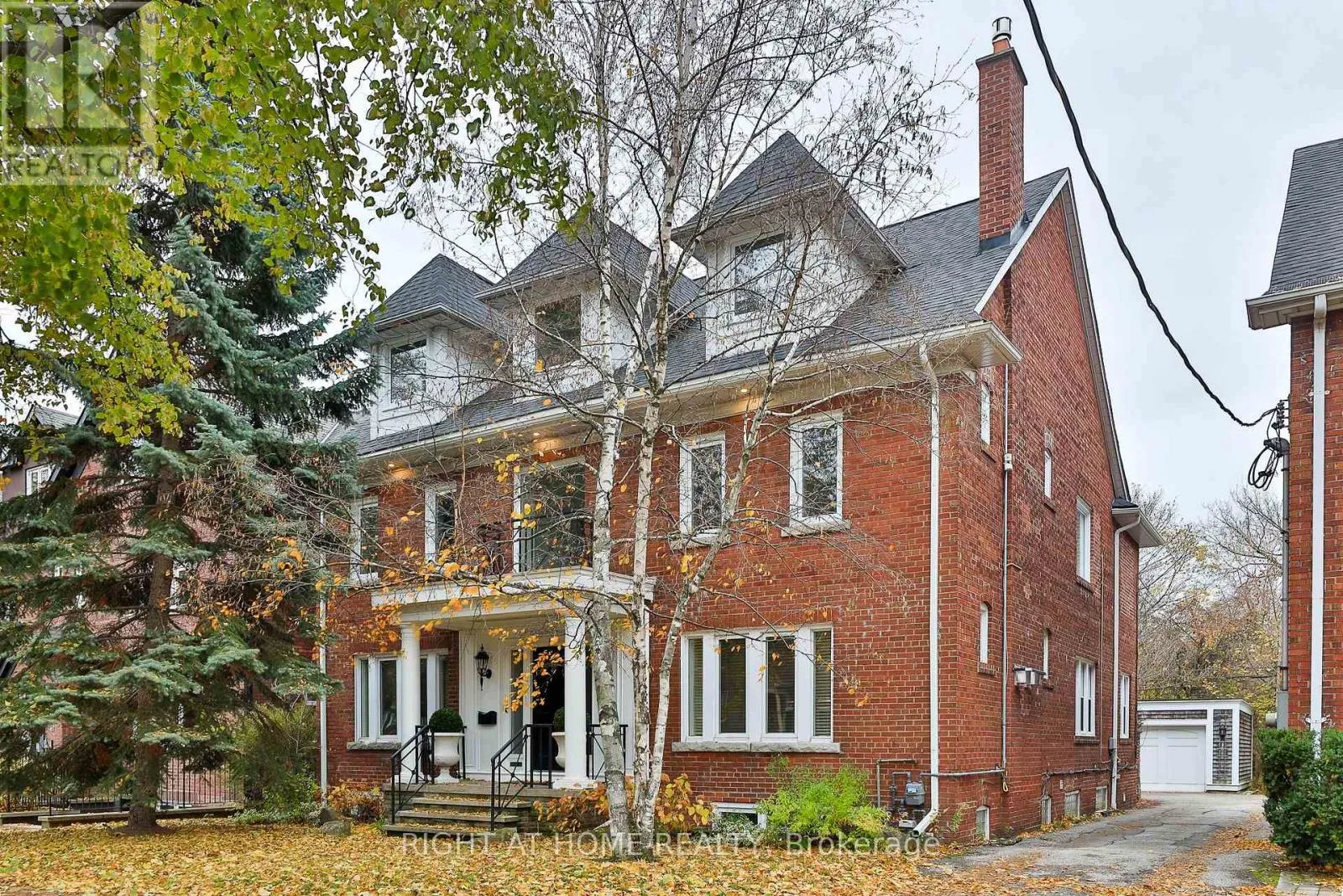 House for rent: Upper - 119 Chaplin Crescent, Toronto, Ontario M5P 1A6