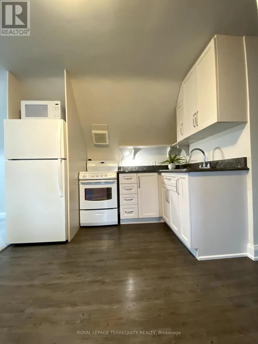 House for rent: Upper - 14 Flempton Crescent, Toronto, Ontario M1K 3B4