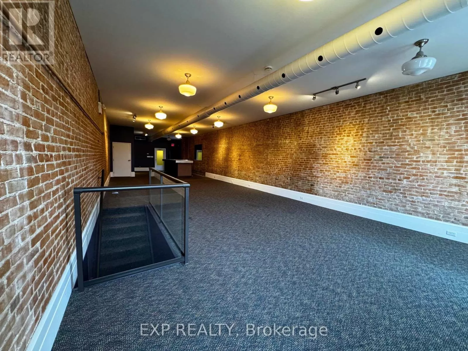 Upper - 14 Norfolk Street S, Haldimand, Ontario N3Y 2V9