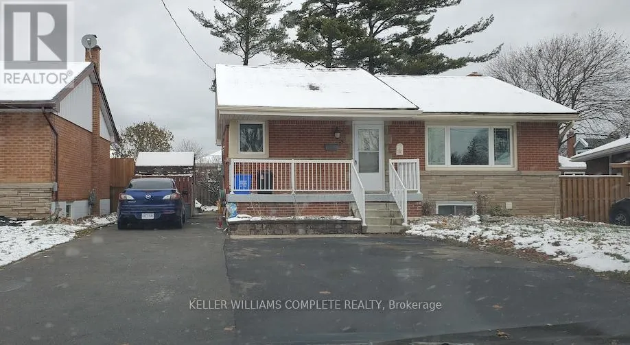 House for rent: Upper - 15 Camille Court, Hamilton, Ontario L8T 2C8