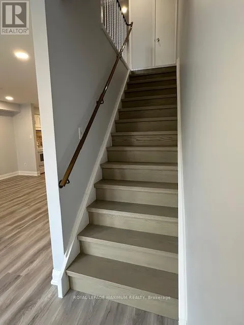 Other for rent: Upper - 1537 Dundas Street W, Toronto, Ontario M6J 1Y7