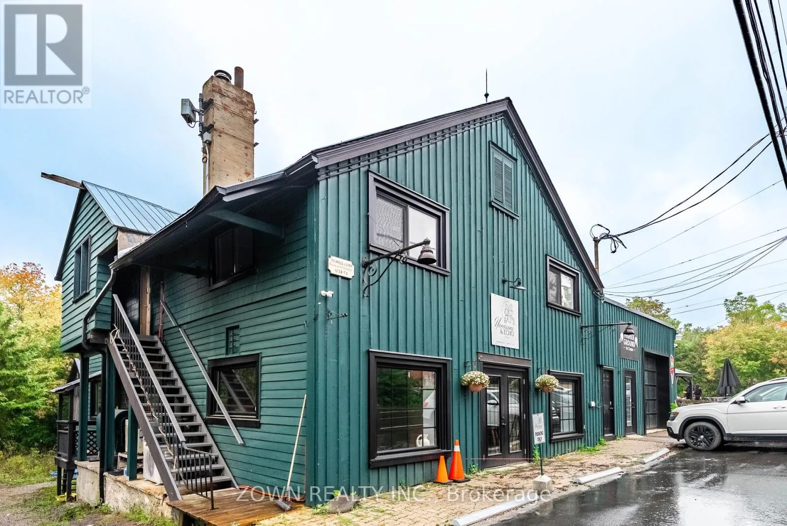 Other for rent: Upper - 17277 Old Main Street, Caledon, Ontario L7K 0E5