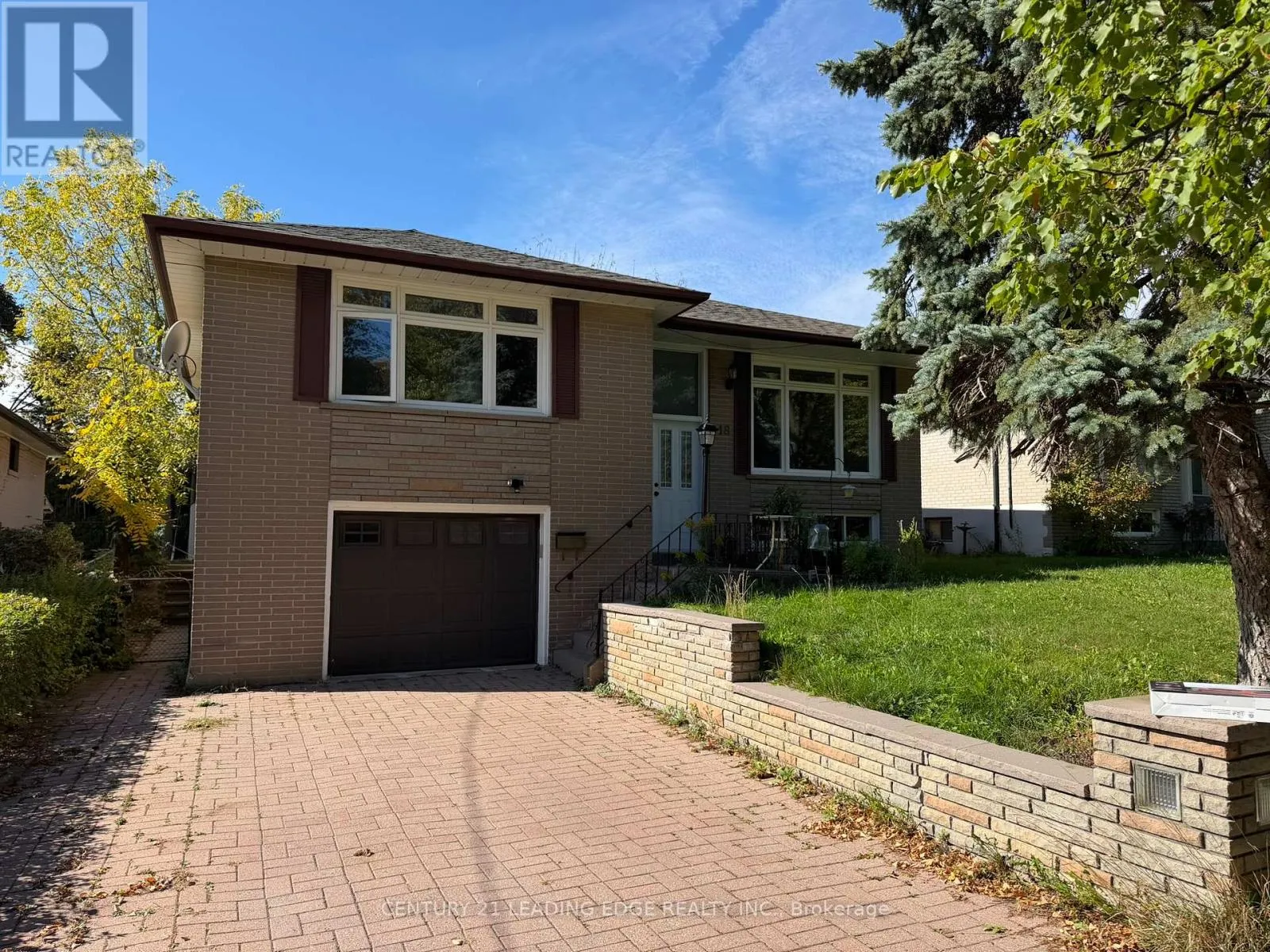 House for rent: Upper - 18 Packard Boulevard, Toronto, Ontario M1P 4K1