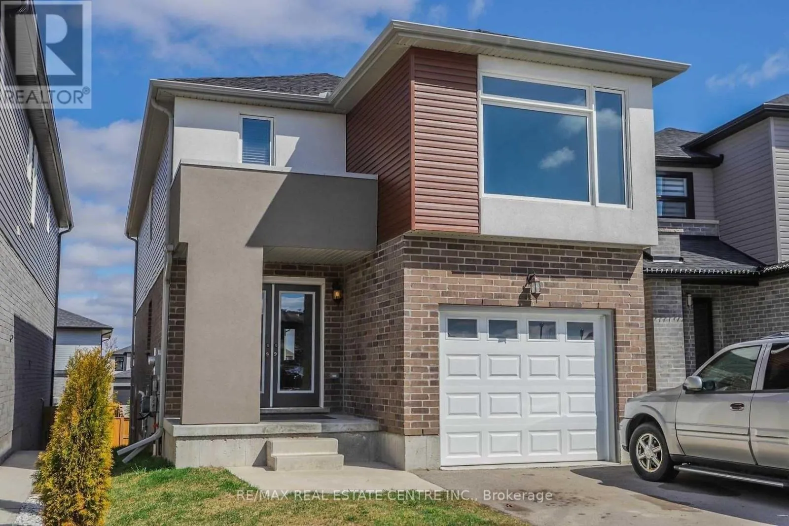 House for rent: Upper - 1890 Foxridge Crescent, London North, Ontario N6G 0L7