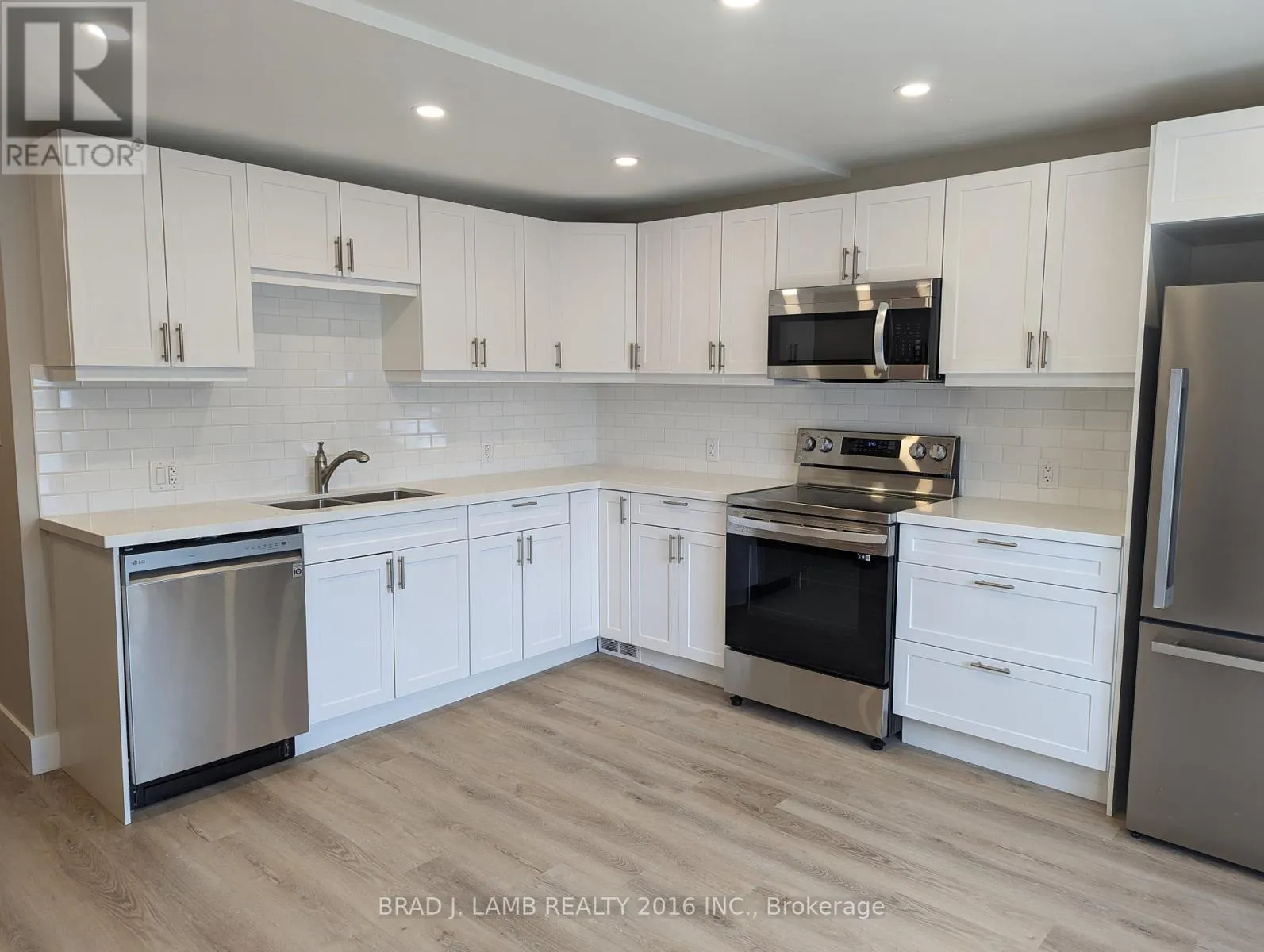 House for rent: Upper - 20 Earlscourt Avenue, Toronto, Ontario M6E 4A6