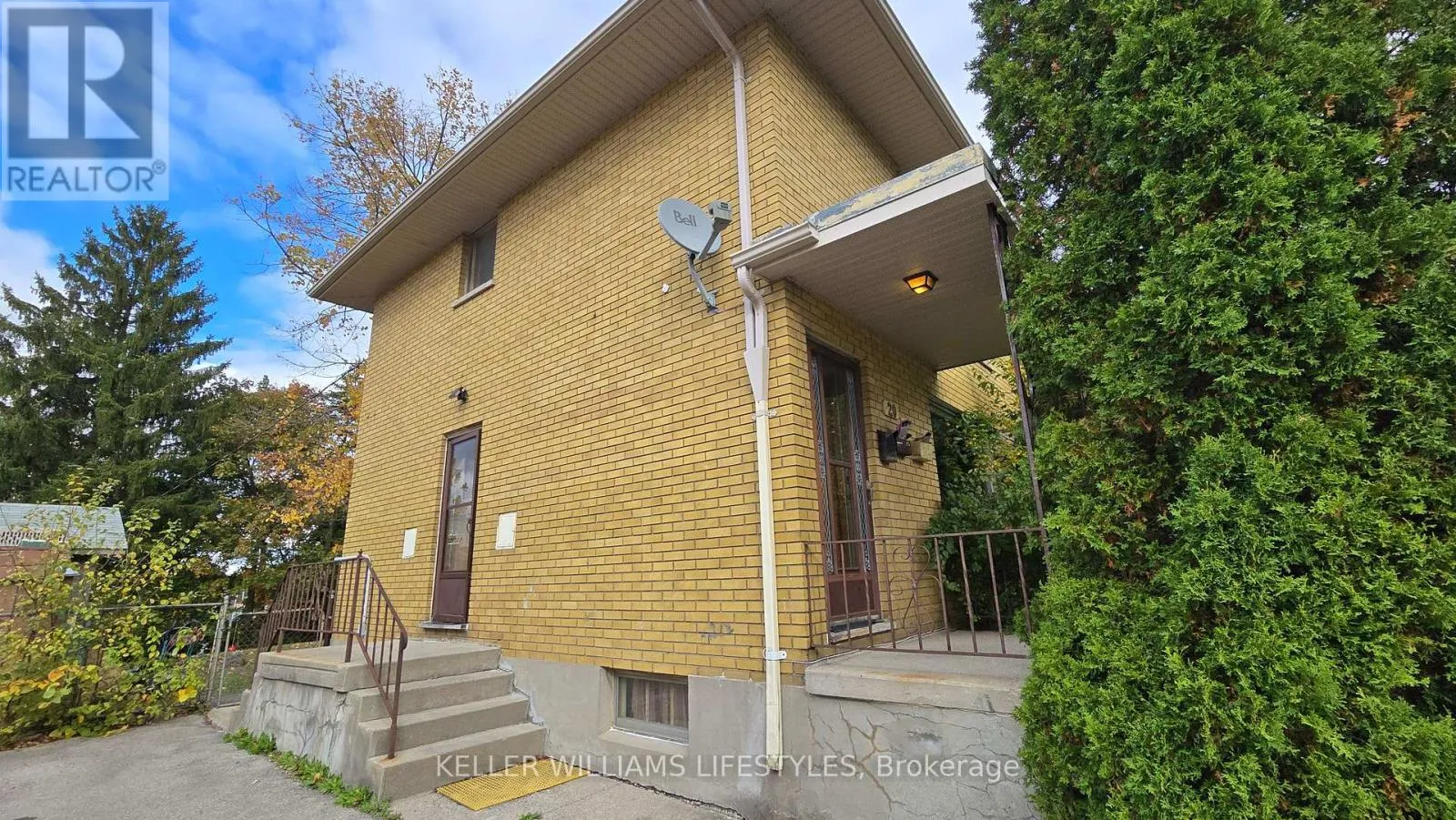 Triplex for rent: Upper - 20 Sumner Road, London South, Ontario N5Z 3Y7