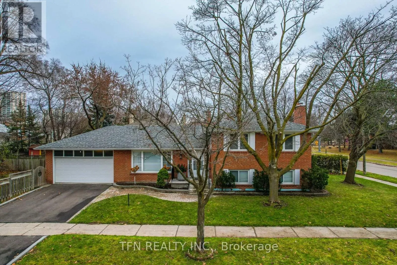 House for rent: Upper - 25 Karen Road, Toronto, Ontario M3A 3L5