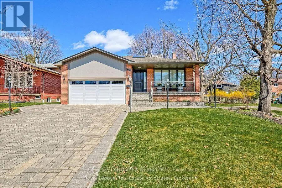 House for rent: Upper - 3069 Given Road, Mississauga, Ontario L5A 2N2