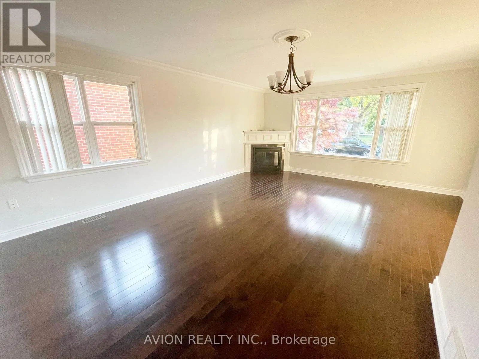 House for rent: Upper - 316 Gells Road, Richmond Hill, Ontario L4C 3A6