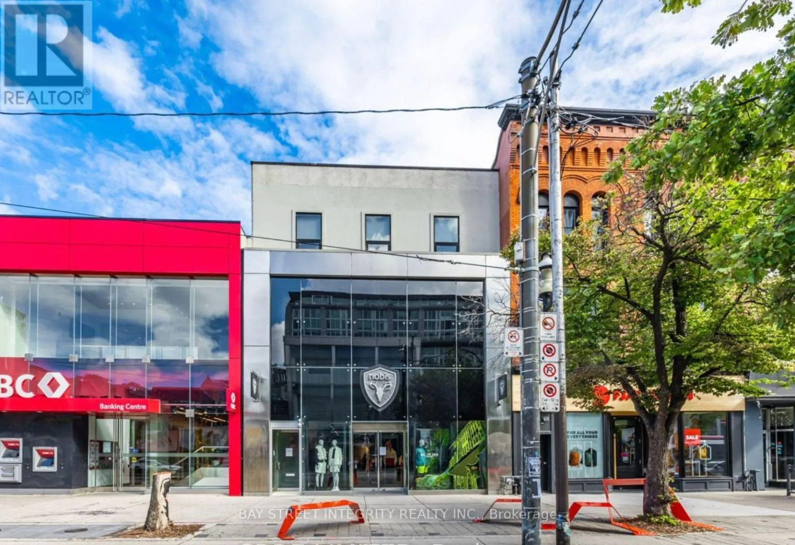 Upper - 360 Queen Street W, Toronto, Ontario M5V 2A2