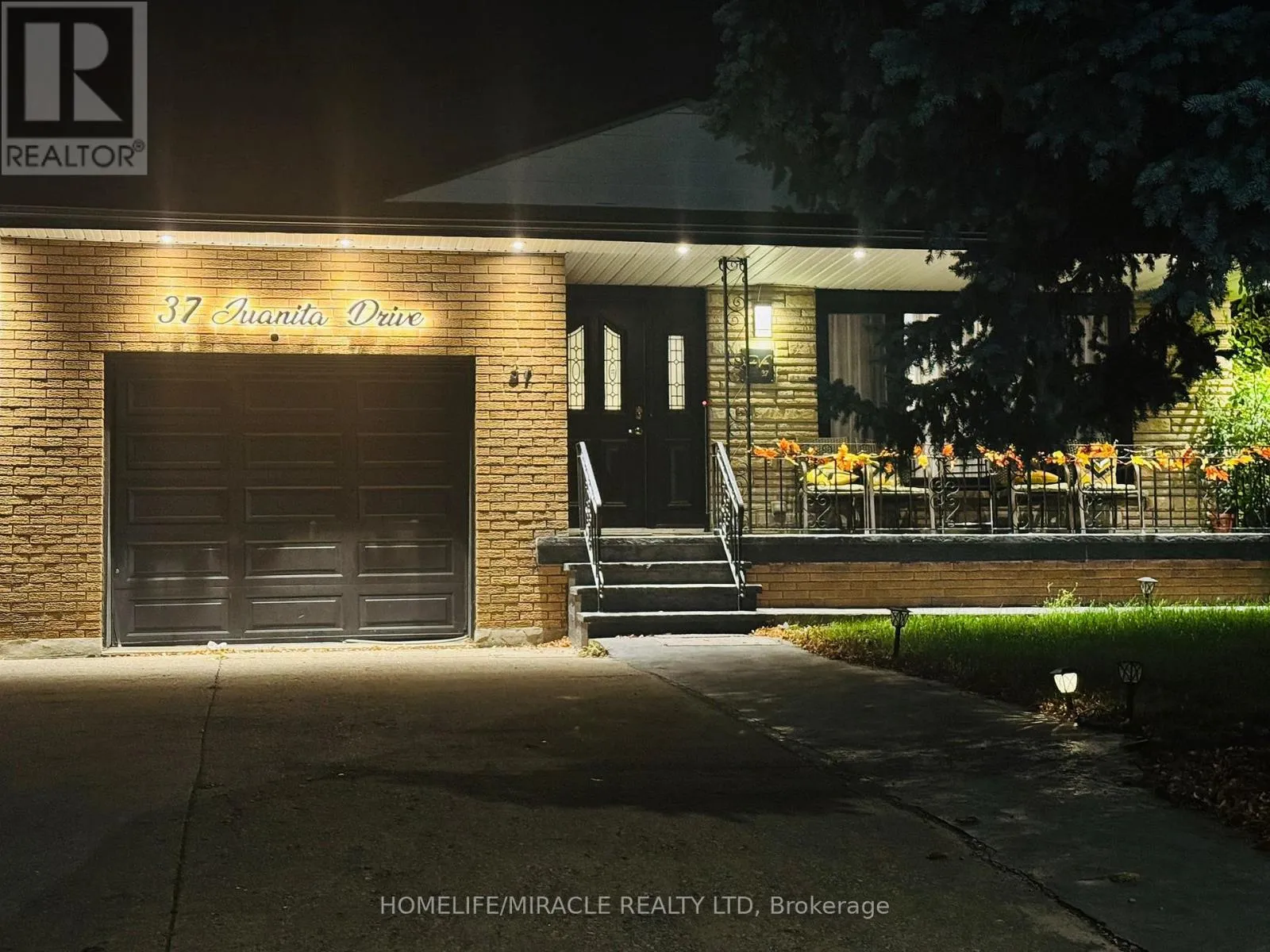 House for rent: Upper - 37 Juanita Drive, Hamilton, Ontario L9C 2G4