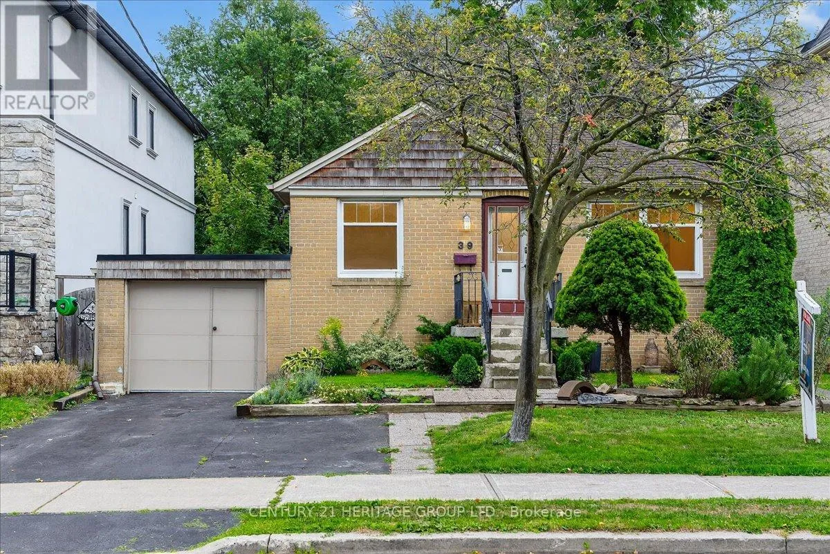 House for rent: Upper - 39 Reiner Road, Toronto, Ontario M3H 2L3