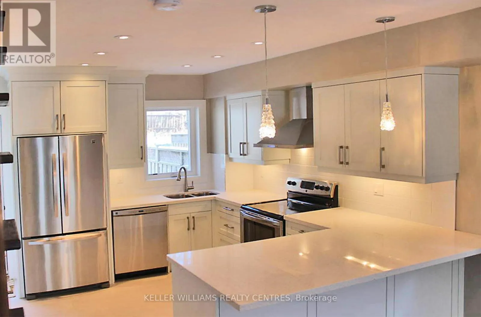 House for rent: Upper - 453 Ashdale Avenue, Toronto, Ontario M4L 2Z3