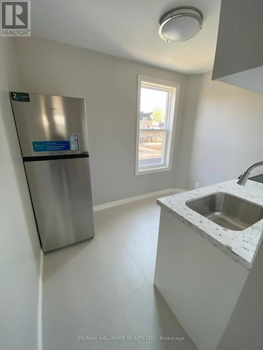 House for rent: Upper - 479 Margueretta Street, Toronto, Ontario M6H 3S6