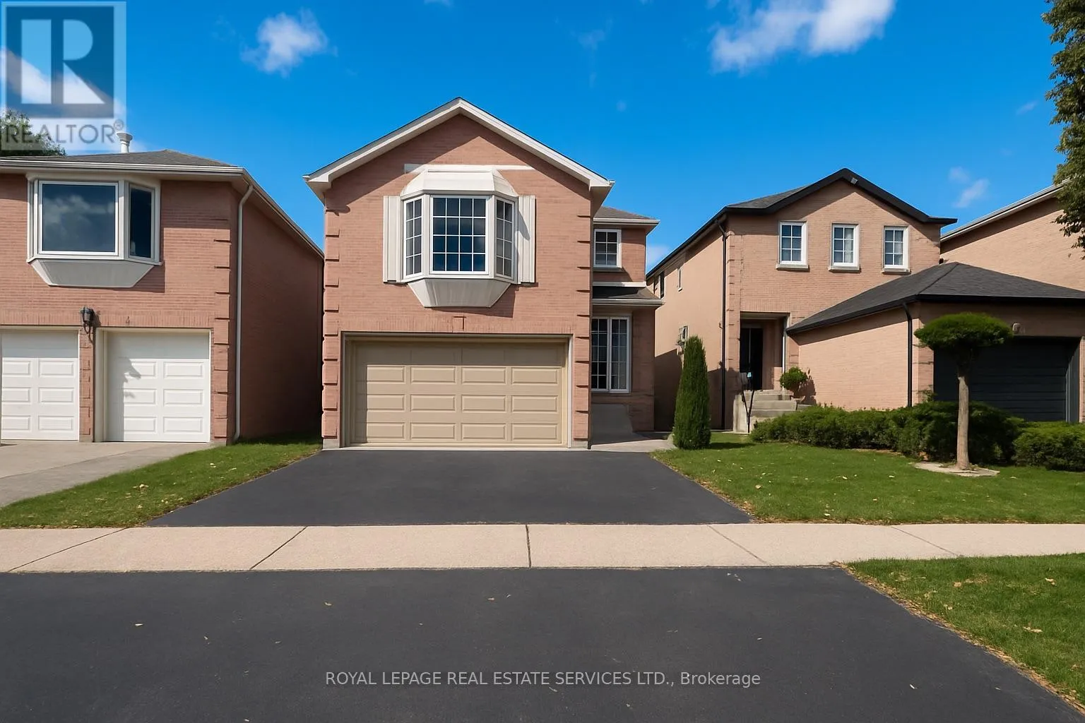 House for rent: Upper - 5254 Astwell Avenue W, Mississauga, Ontario L5R 3H8