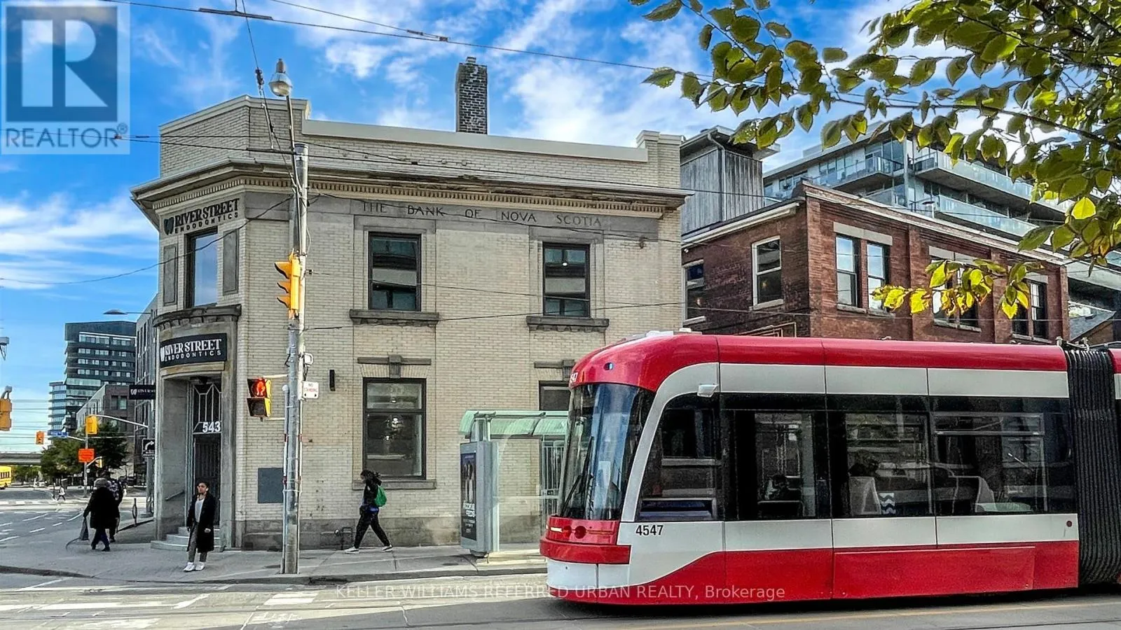 Offices for rent: Upper - 541 Queen Street E, Toronto, Ontario M5A 1V1