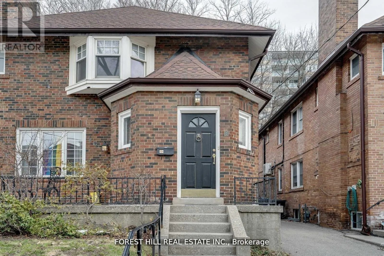 Duplex for rent: Upper - 8 Poplar Plains Crescent, Toronto, Ontario M4V 1E8