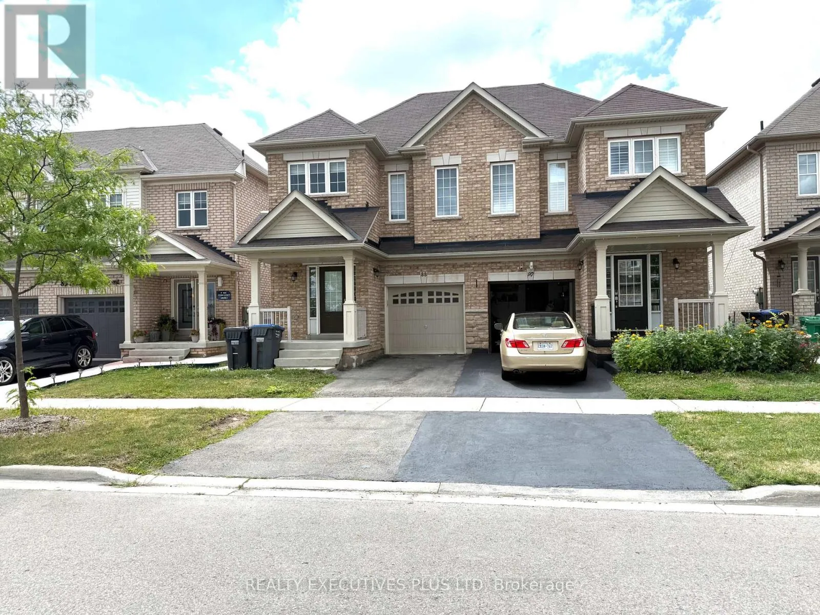 House for rent: Upper - 88 Banbridge Crescent, Brampton, Ontario L6X 5M1