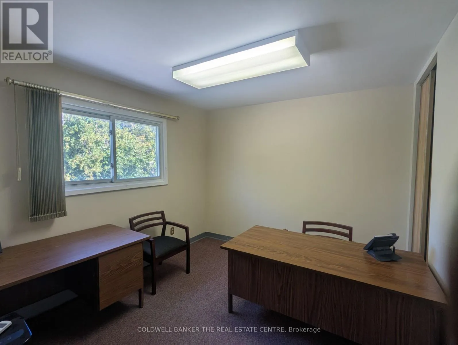 Offices for rent: Upper - A - 284 Dunlop Street W, Barrie, Ontario L4N 1B9