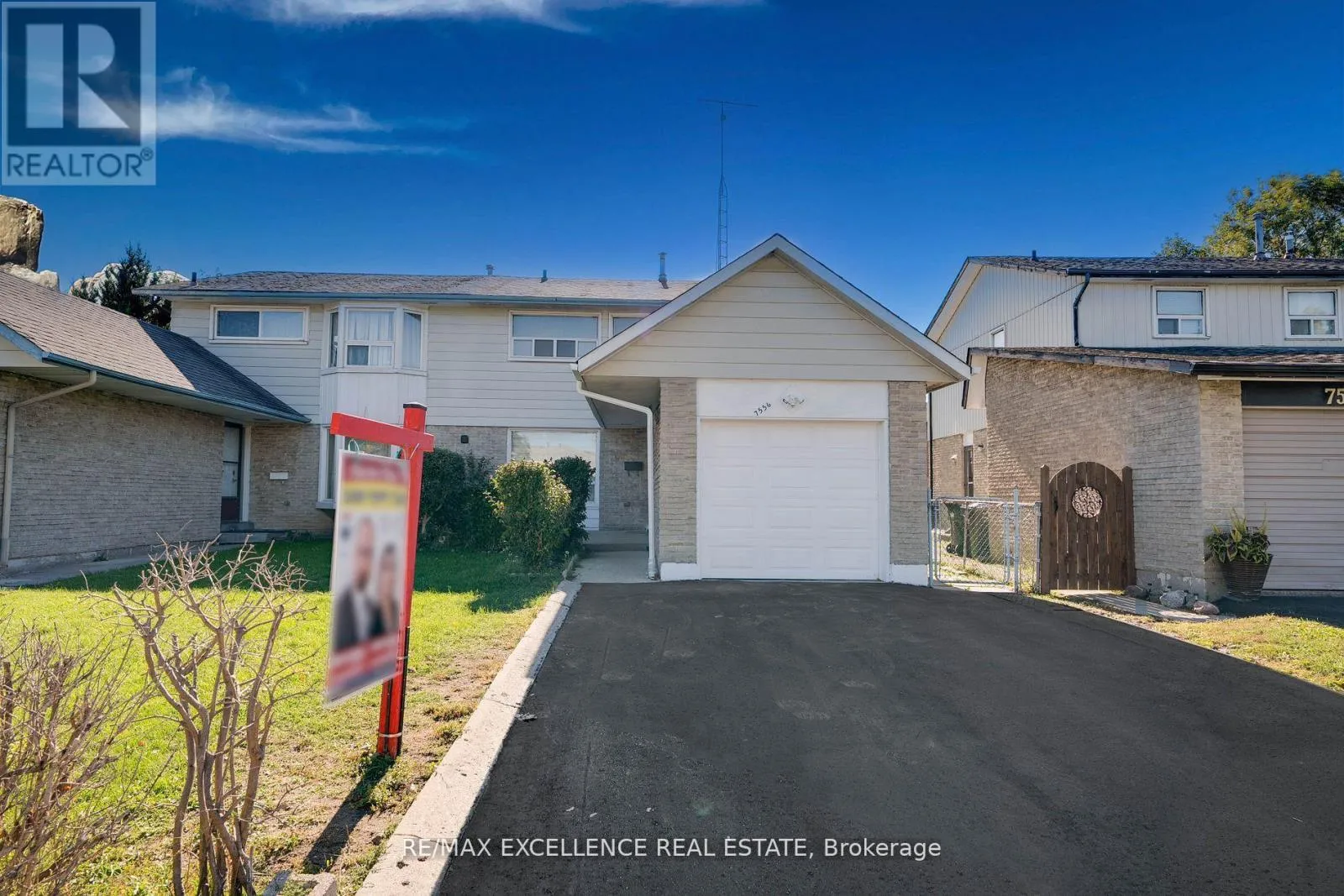 House for rent: Upper Floor - 7556 Wildfern Drive, Mississauga, Ontario L4T 3P6