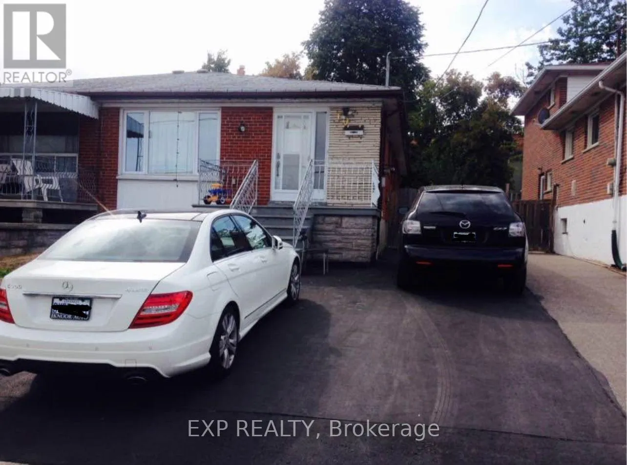 House for rent: Upper Unit - 60 Seacliff Boulevard, Toronto, Ontario M9L 2G4