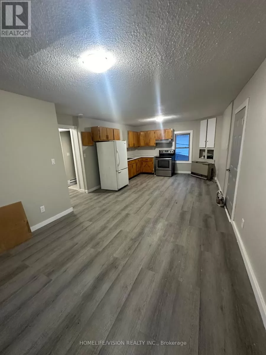 Fourplex for rent: Upper / Unit C - 22 Kirkland Street W, Kirkland Lake, Ontario P2N 2G3