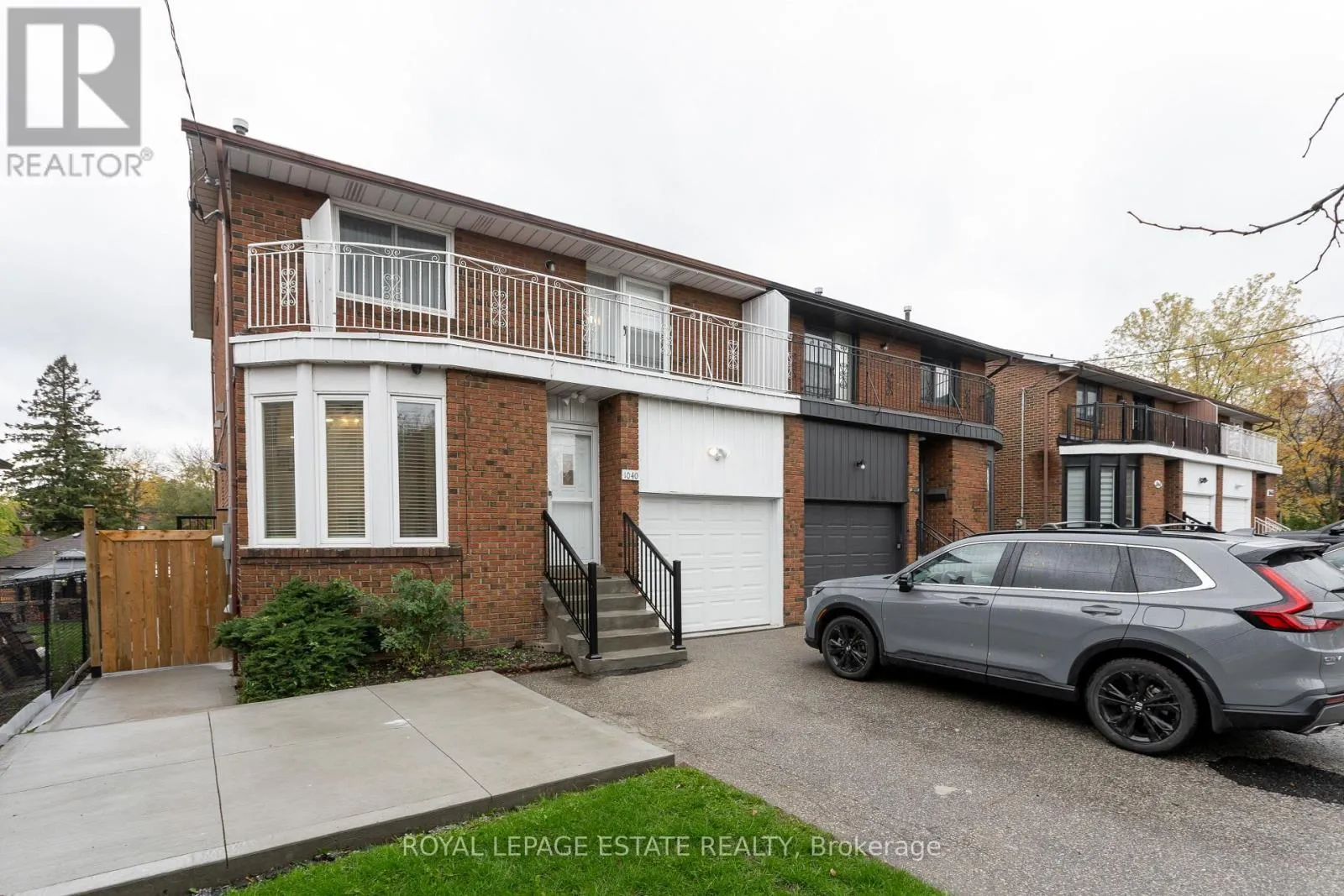 House for rent: (upper)1040 Victoria Park Avenue, Toronto, Ontario M4B 2K1