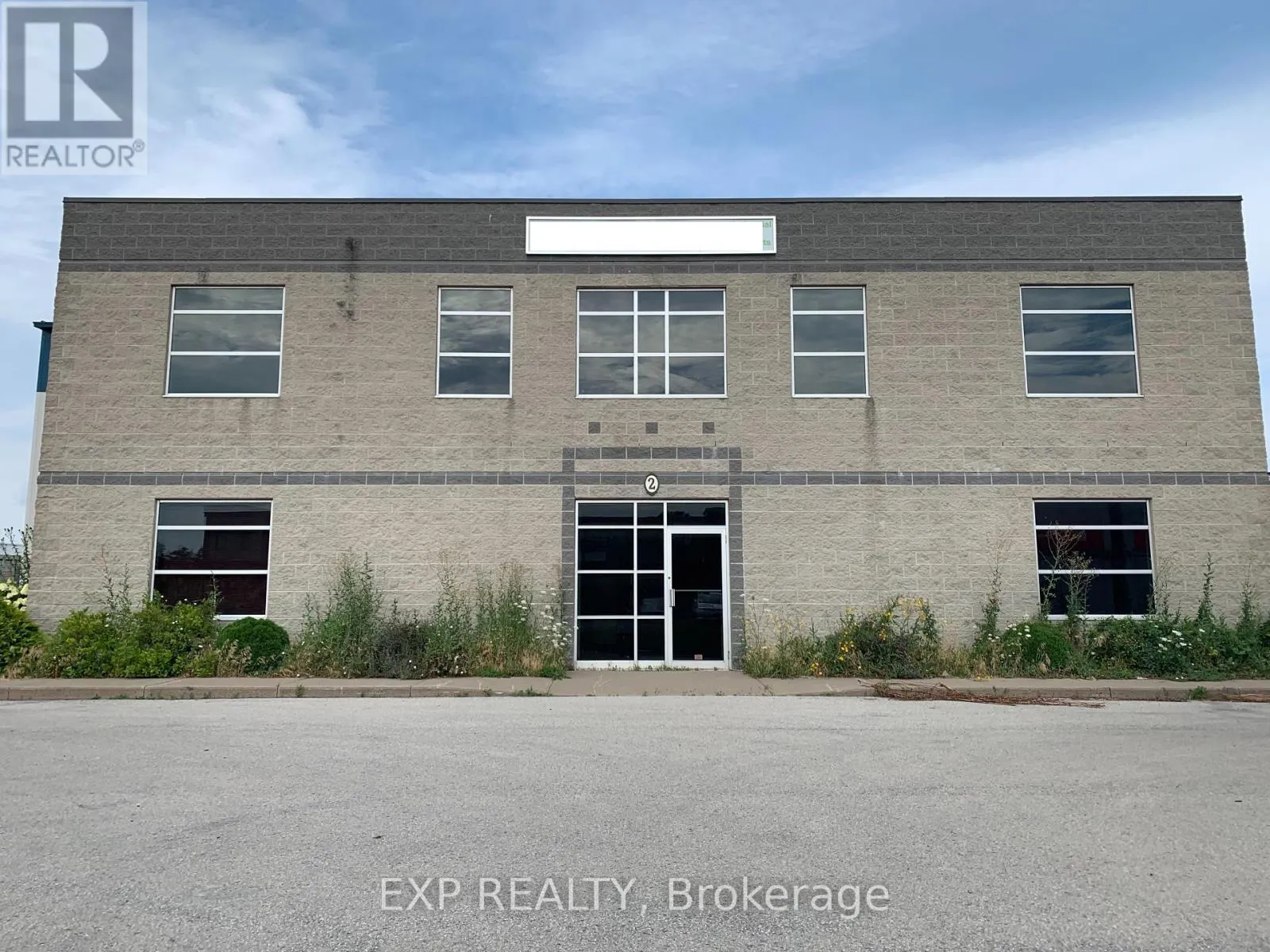 Offices for rent: Upp.of - 2 Keefer Road, St. Catharines, Ontario L2M 7N9