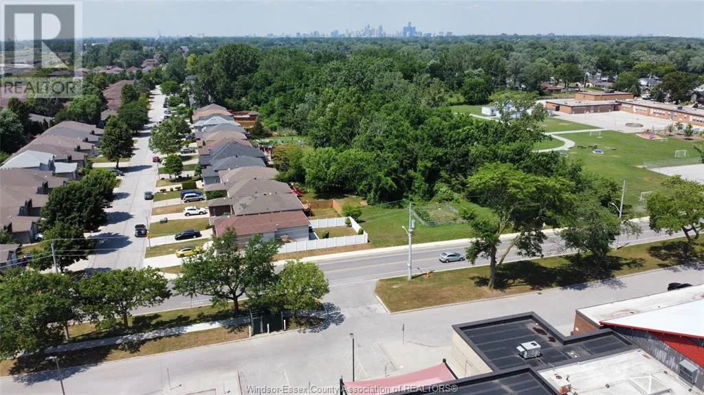 No Building for rent: V/l Betts, Windsor, Ontario N9E 4T7