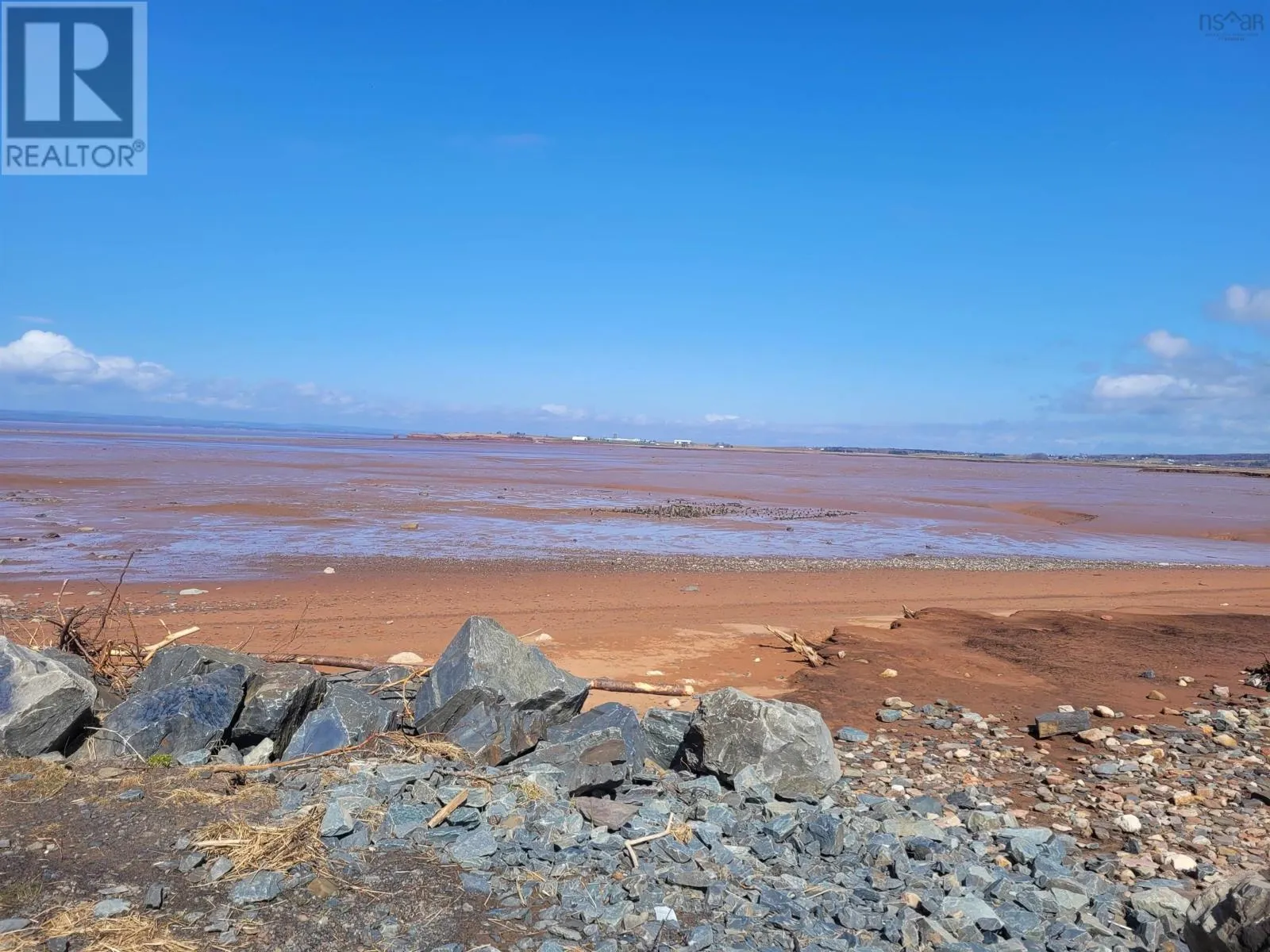 Wharf Road, Noel, Nova Scotia B0N 2C0