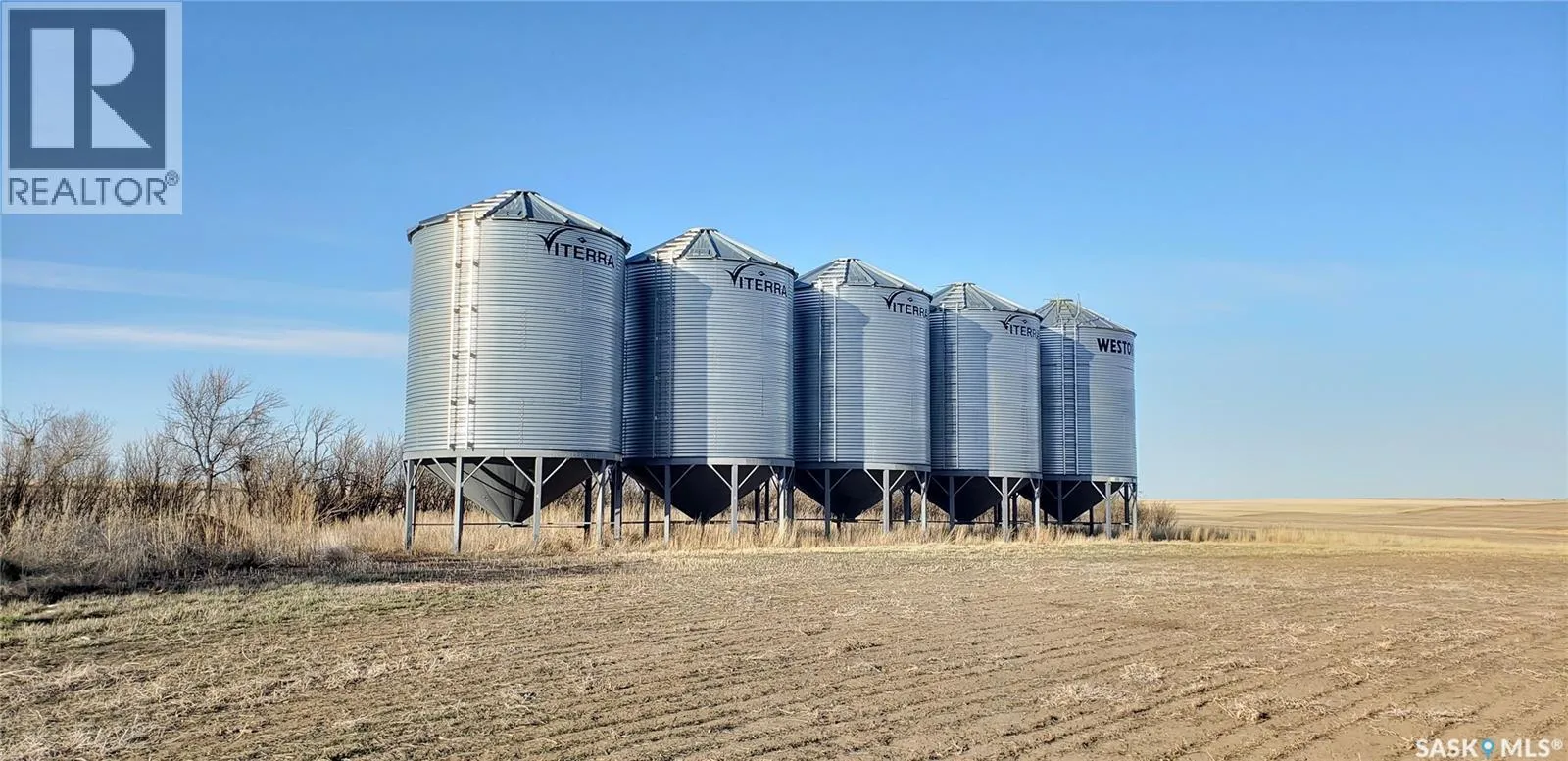 Unknown for rent: Woodrow South Land, Wood River Rm No. 74, Saskatchewan S0H 2K0