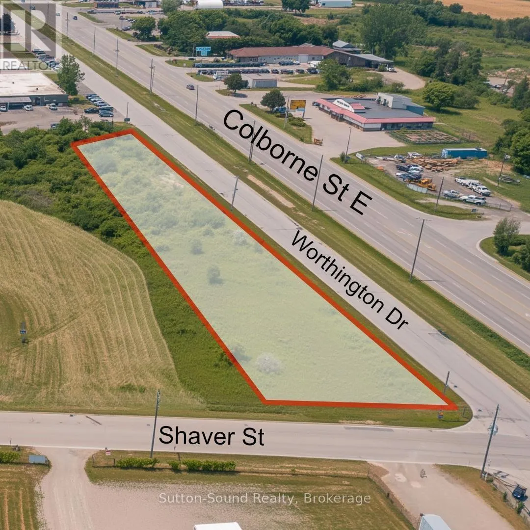 Worthington Yard - 15 Shaver Street, Brantford, Ontario N3T 5M1