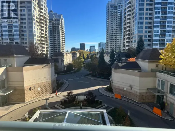 Apartment for sale: # 405 - 17 BARBERRY PLACE, Toronto
