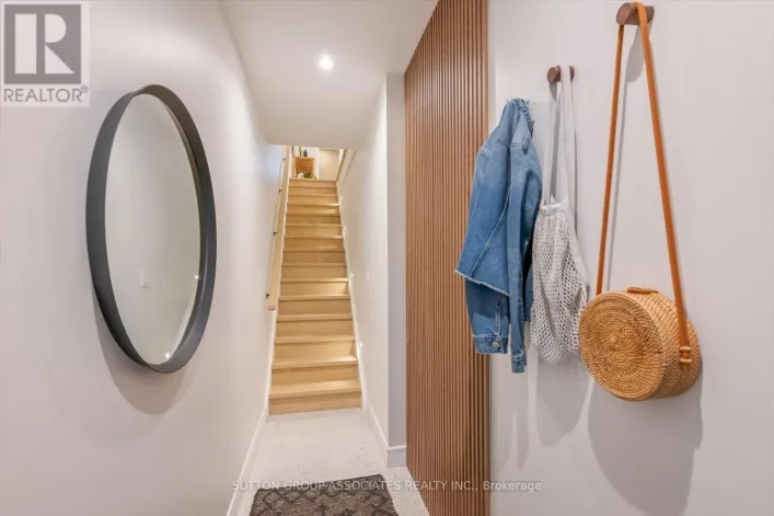 - UPPER - 794 SHAW STREET, Toronto