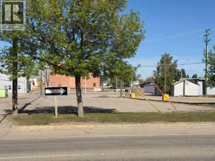 00 2 Avenue E, Edson