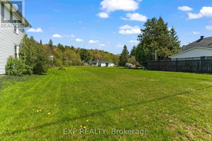 00 CASEY STREET, Madawaska Valley