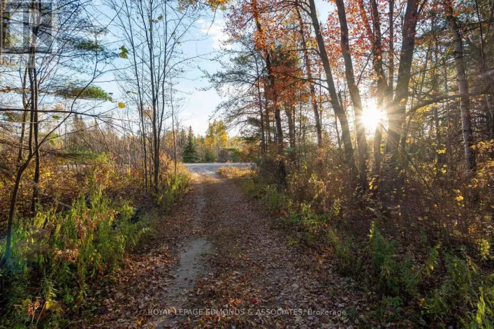 00 HIGHWAY 17 HIGHWAY, Laurentian Hills