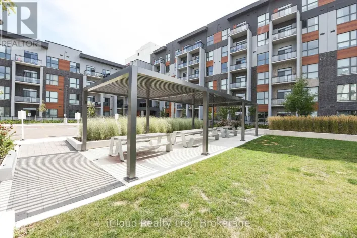 004 - 95 DUNDAS STREET, Oakville