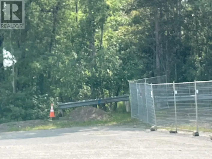 01 Minot AVE, Thunder Bay