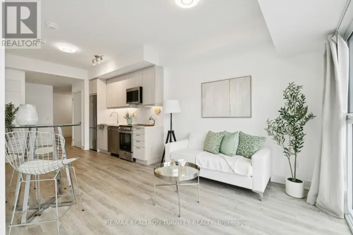 018 - 185 DEERFIELD ROAD, Newmarket