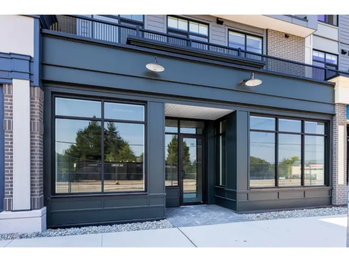 025 33816 SOUTH FRASER WAY, Abbotsford