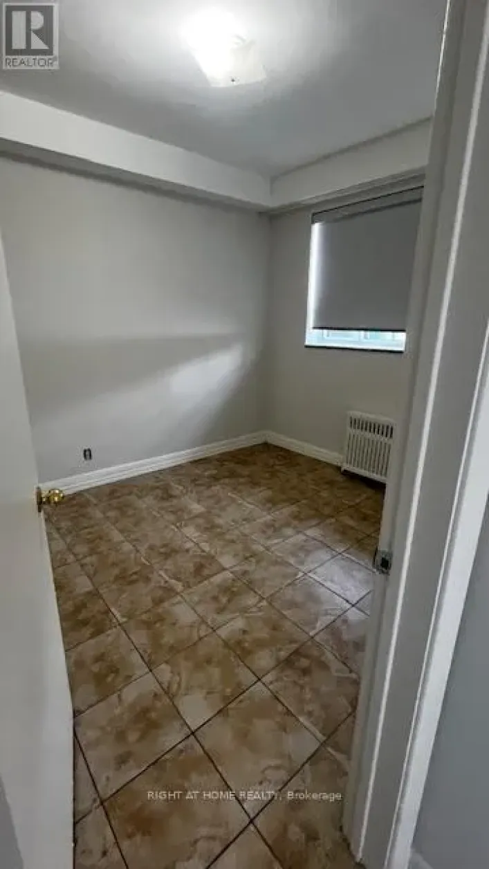 1 - 1 WANDLE AVENUE, Toronto